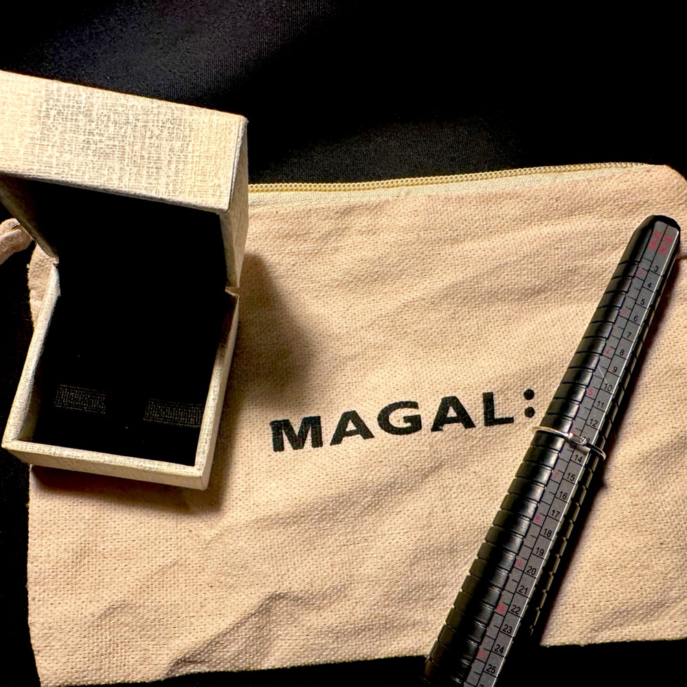 Magal diamond ring